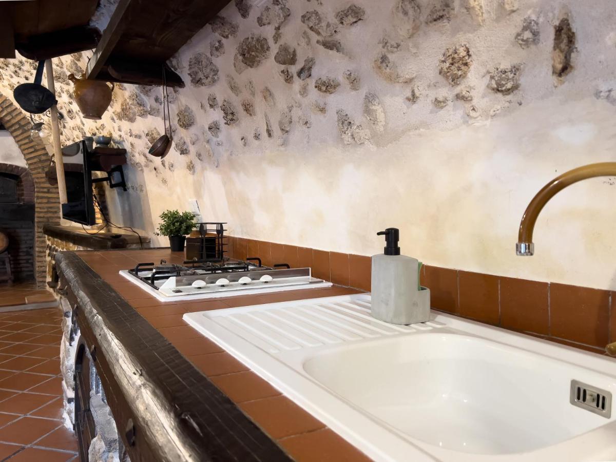 Santo'S House Luxury - Idromassaggio E Doccia Emozionale Villa Santo Stefano Di Sessanio Dış mekan fotoğraf